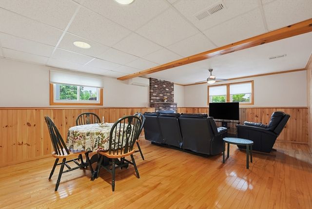 19 Bellflower Rd, Billerica, MA 01821