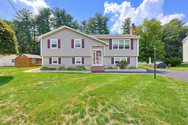 19 Bellflower Rd, Billerica, MA 01821