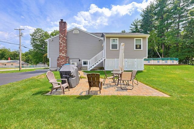 19 Bellflower Rd, Billerica, MA 01821