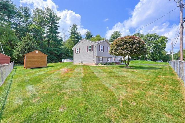 19 Bellflower Rd, Billerica, MA 01821