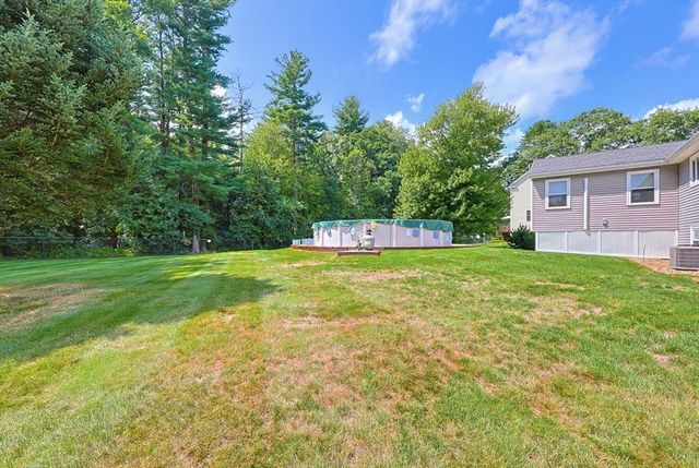 19 Bellflower Rd, Billerica, MA 01821