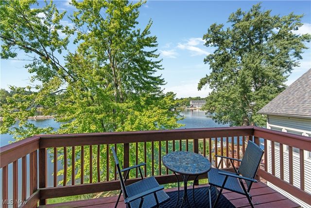 115 Spruce Drive NW, North Canton, OH 44720