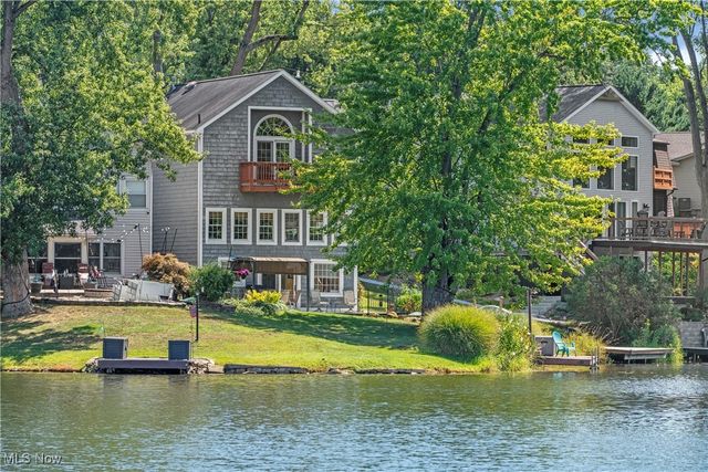 115 Spruce Drive NW, North Canton, OH 44720