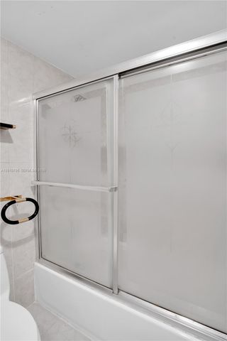 3701 N Country Club Dr 2203, Aventura, FL 33180