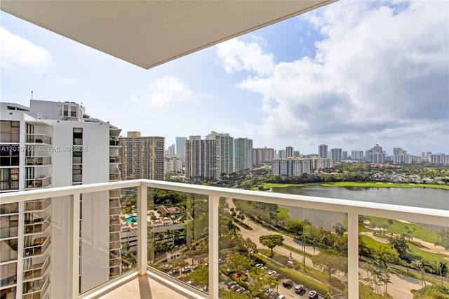 3701 N Country Club Dr 2203, Aventura, FL 33180
