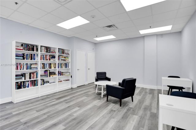 3701 N Country Club Dr 2203, Aventura, FL 33180