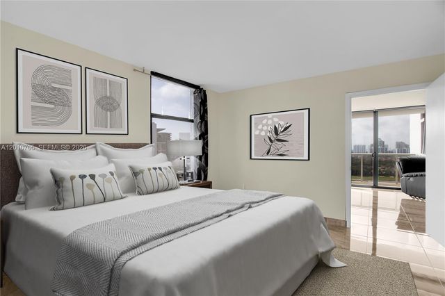 3701 N Country Club Dr 2203, Aventura, FL 33180