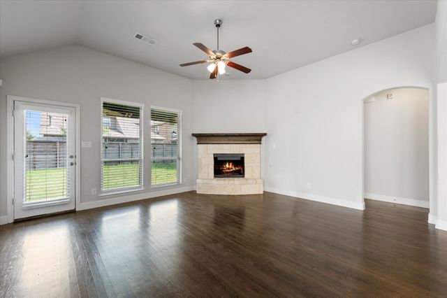 861 Countryside Way, Little Elm, TX 76227