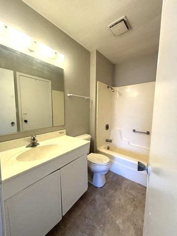 209 Bunker Hill Drive, Bolingbrook, IL 60440