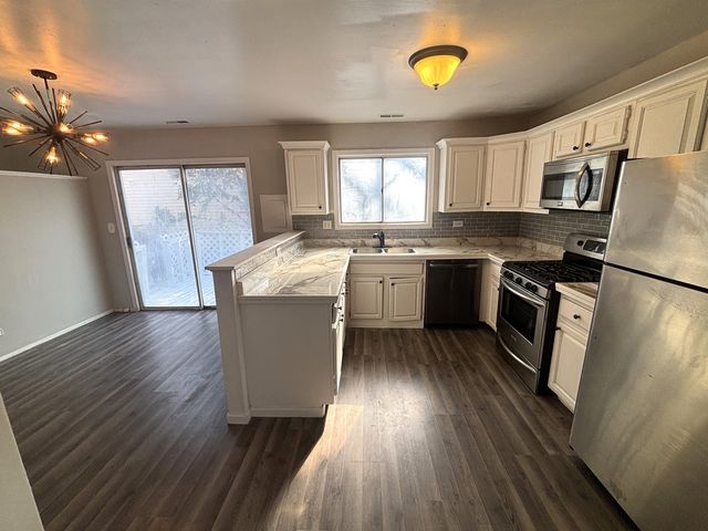 209 Bunker Hill Drive, Bolingbrook, IL 60440