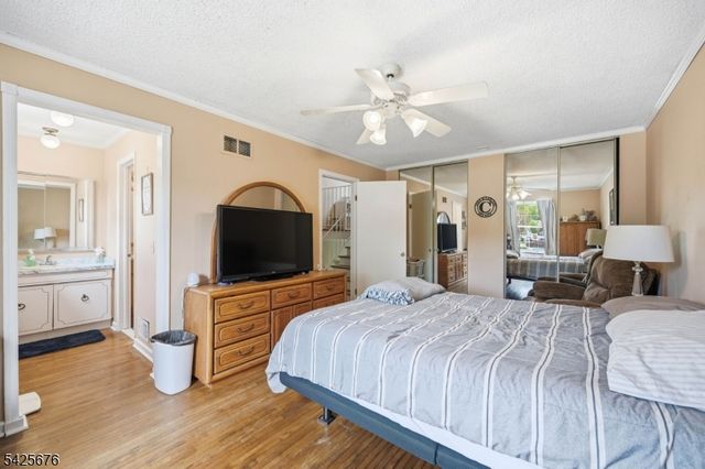 15 Dena Dr, Wanaque Boro, NJ 07465