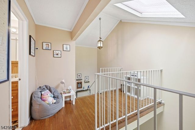 15 Dena Dr, Wanaque Boro, NJ 07465