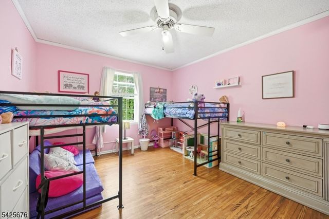 15 Dena Dr, Wanaque Boro, NJ 07465