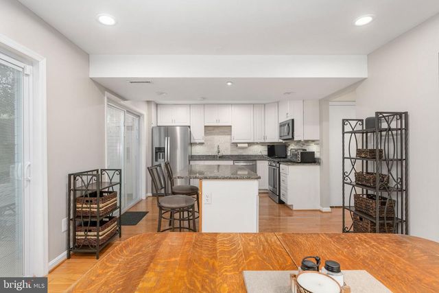 8434 THAMES ST, Springfield, VA 22151