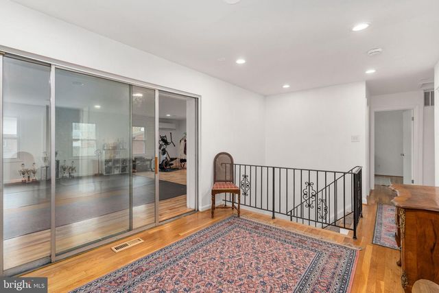 8434 THAMES ST, Springfield, VA 22151