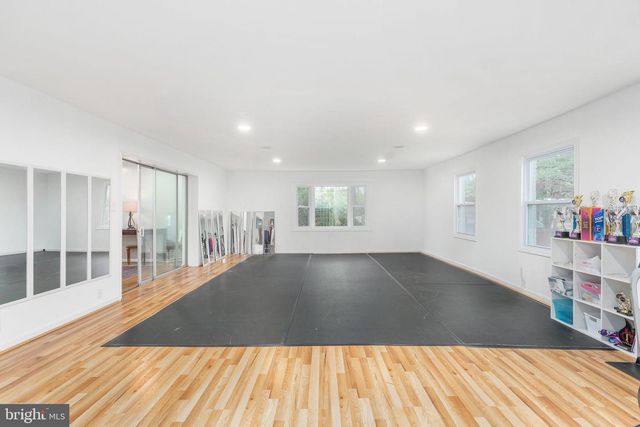 8434 THAMES ST, Springfield, VA 22151