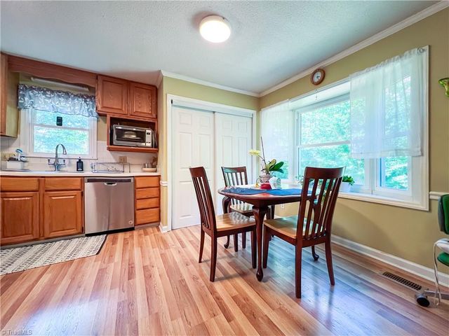 4205 Gardenspring Drive, Clemmons, NC 27012