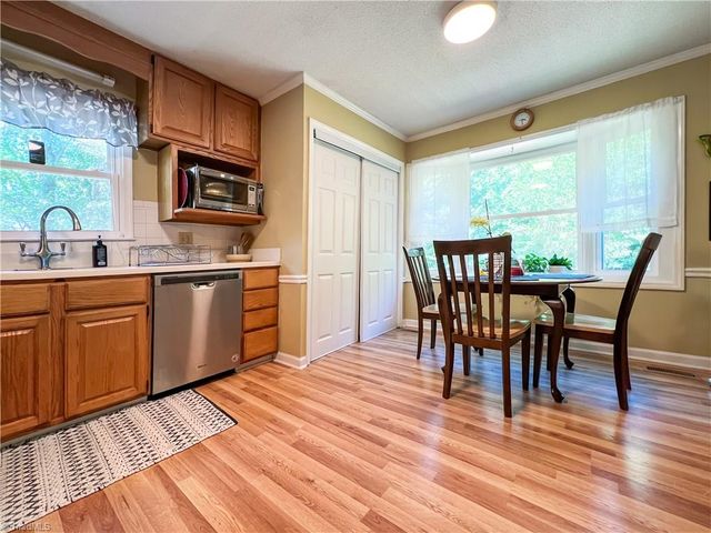 4205 Gardenspring Drive, Clemmons, NC 27012