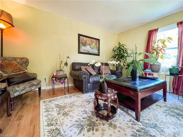 4205 Gardenspring Drive, Clemmons, NC 27012