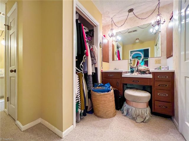 4205 Gardenspring Drive, Clemmons, NC 27012