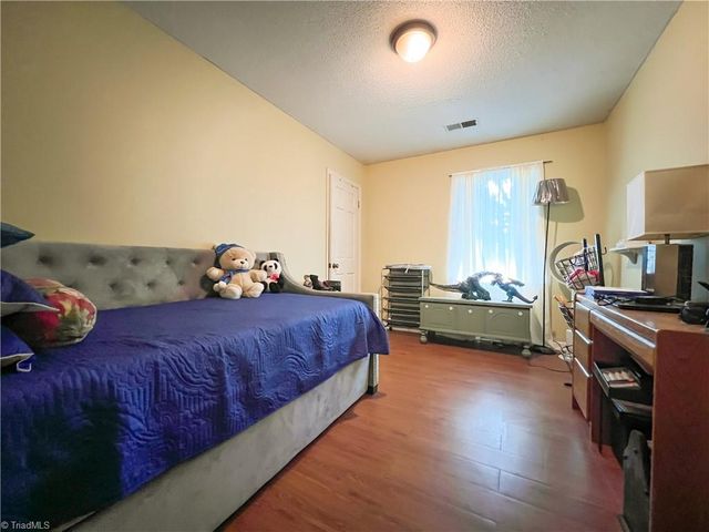 4205 Gardenspring Drive, Clemmons, NC 27012