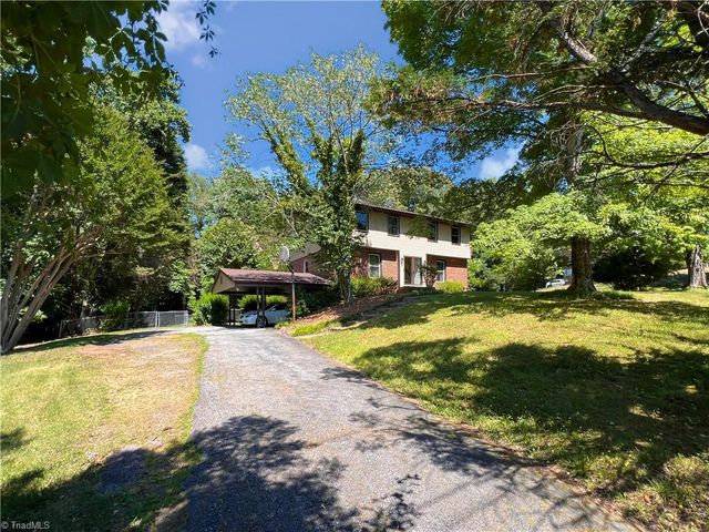 4205 Gardenspring Drive, Clemmons, NC 27012