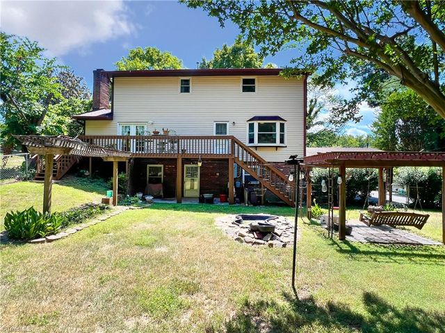 4205 Gardenspring Drive, Clemmons, NC 27012