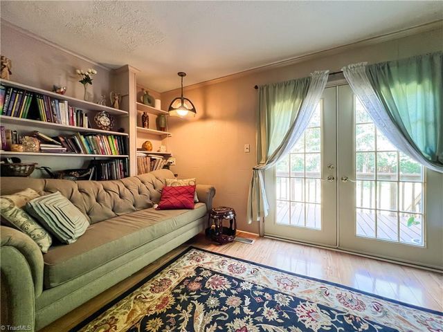 4205 Gardenspring Drive, Clemmons, NC 27012