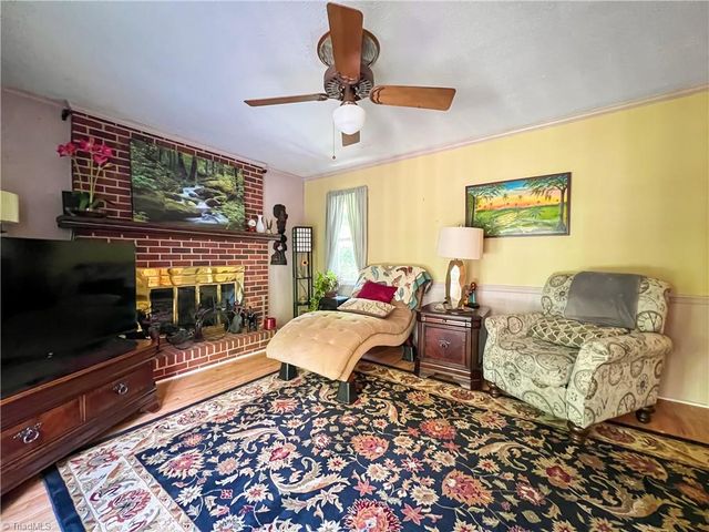 4205 Gardenspring Drive, Clemmons, NC 27012
