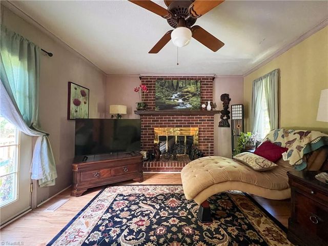 4205 Gardenspring Drive, Clemmons, NC 27012