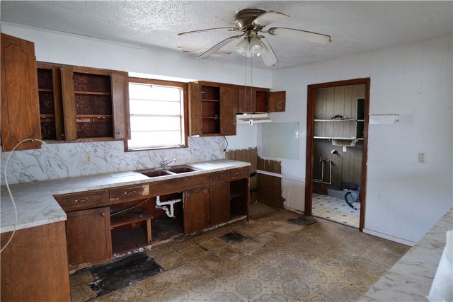 4346 Barrera Dr, Corpus Christi, TX 78416