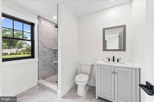 1008 RICHMOND RD, Broomall, PA 19008