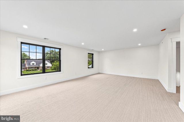 1008 RICHMOND RD, Broomall, PA 19008
