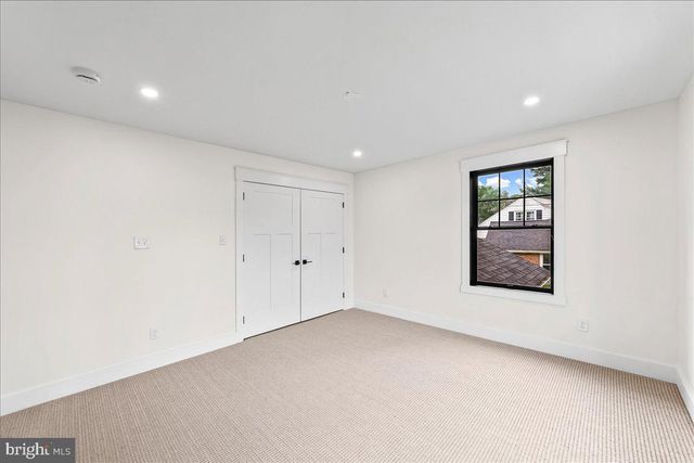 1008 RICHMOND RD, Broomall, PA 19008