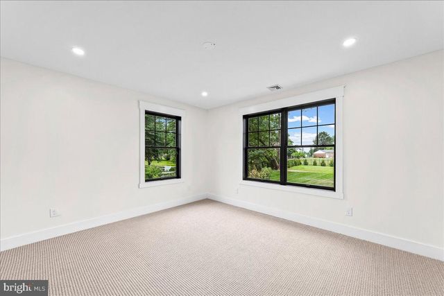 1008 RICHMOND RD, Broomall, PA 19008
