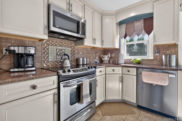 70 S 5th Street, Bethpage, NY 11714