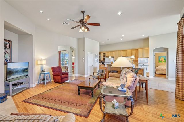 1525 FM 1704, Elgin, TX 78621