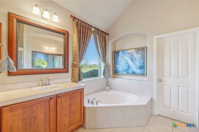 1525 FM 1704, Elgin, TX 78621