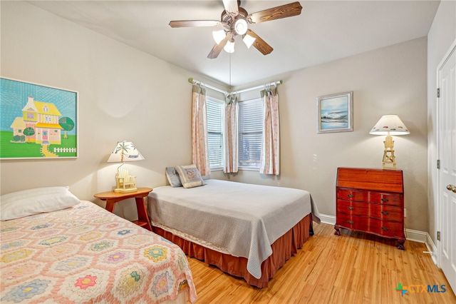 1525 FM 1704, Elgin, TX 78621