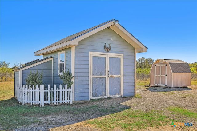 1525 FM 1704, Elgin, TX 78621