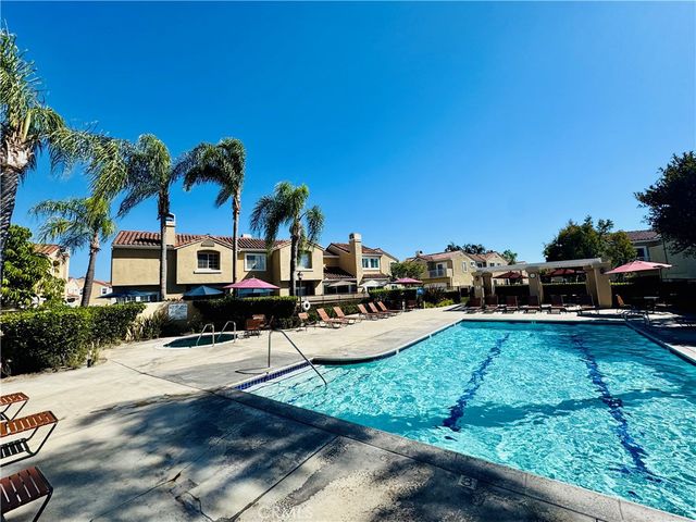 2444 Paseo Circulo, Tustin, CA 92782