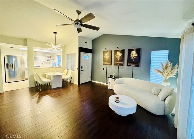 2444 Paseo Circulo, Tustin, CA 92782