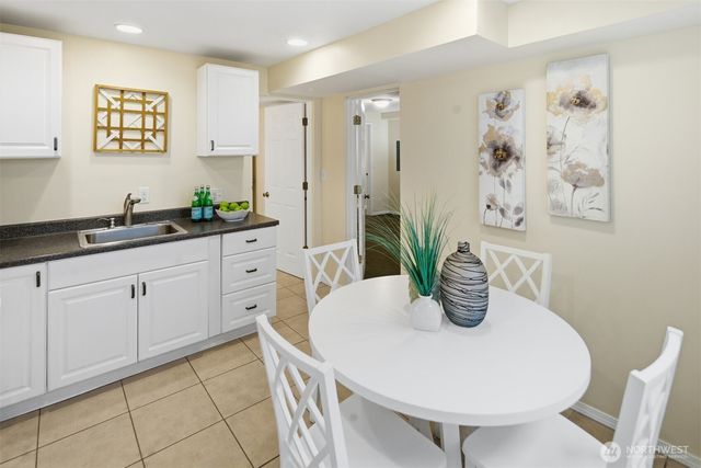 12664 NE 87th Street, Kirkland, WA 98033