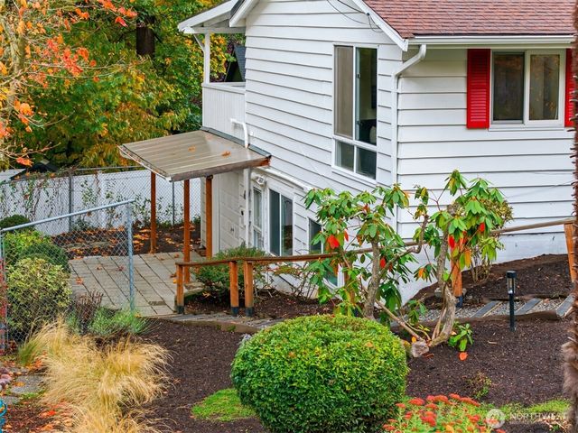 12664 NE 87th Street, Kirkland, WA 98033