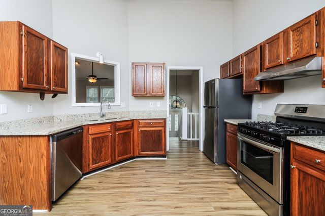 2068 Winsburg Drive NW, Kennesaw, GA 30144