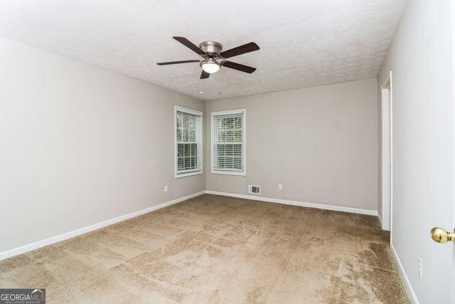 2068 Winsburg Drive NW, Kennesaw, GA 30144