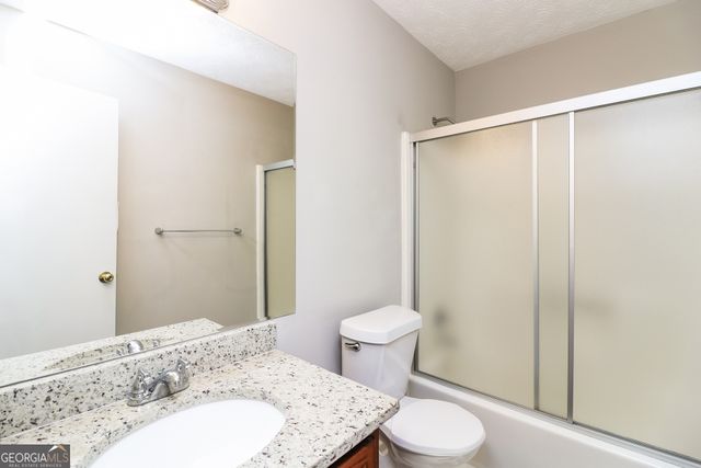 2068 Winsburg Drive NW, Kennesaw, GA 30144