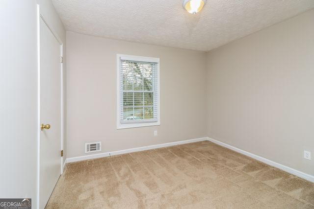 2068 Winsburg Drive NW, Kennesaw, GA 30144