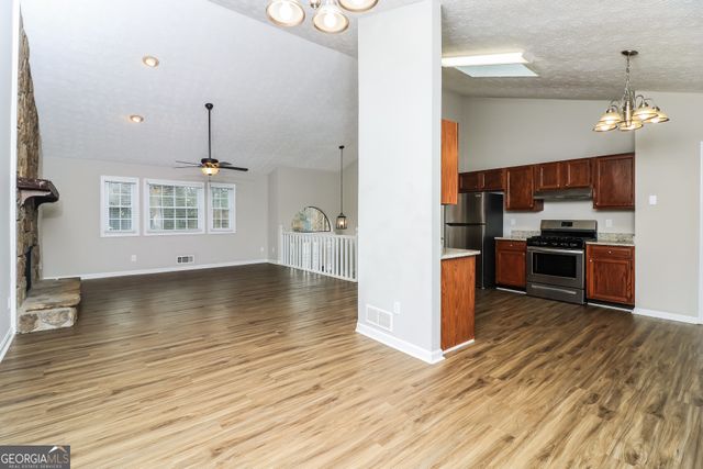 2068 Winsburg Drive NW, Kennesaw, GA 30144