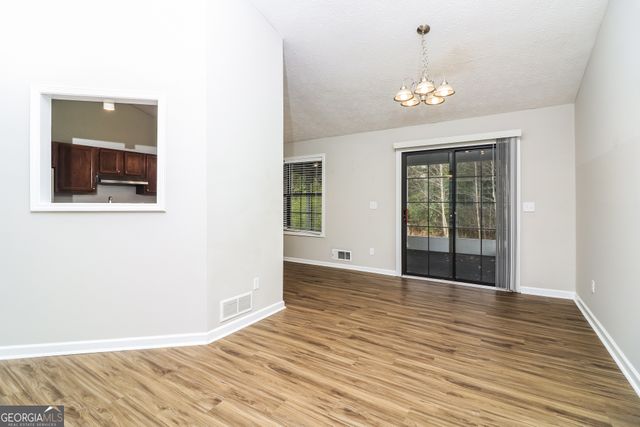 2068 Winsburg Drive NW, Kennesaw, GA 30144